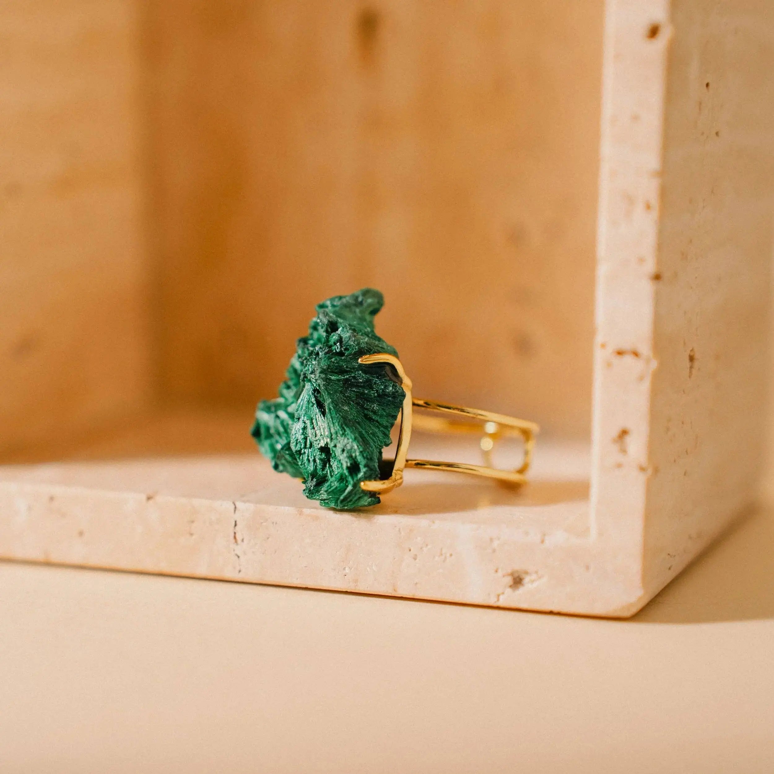 raw malachite statement ring green stone
natural malachite gemstone ring gold band