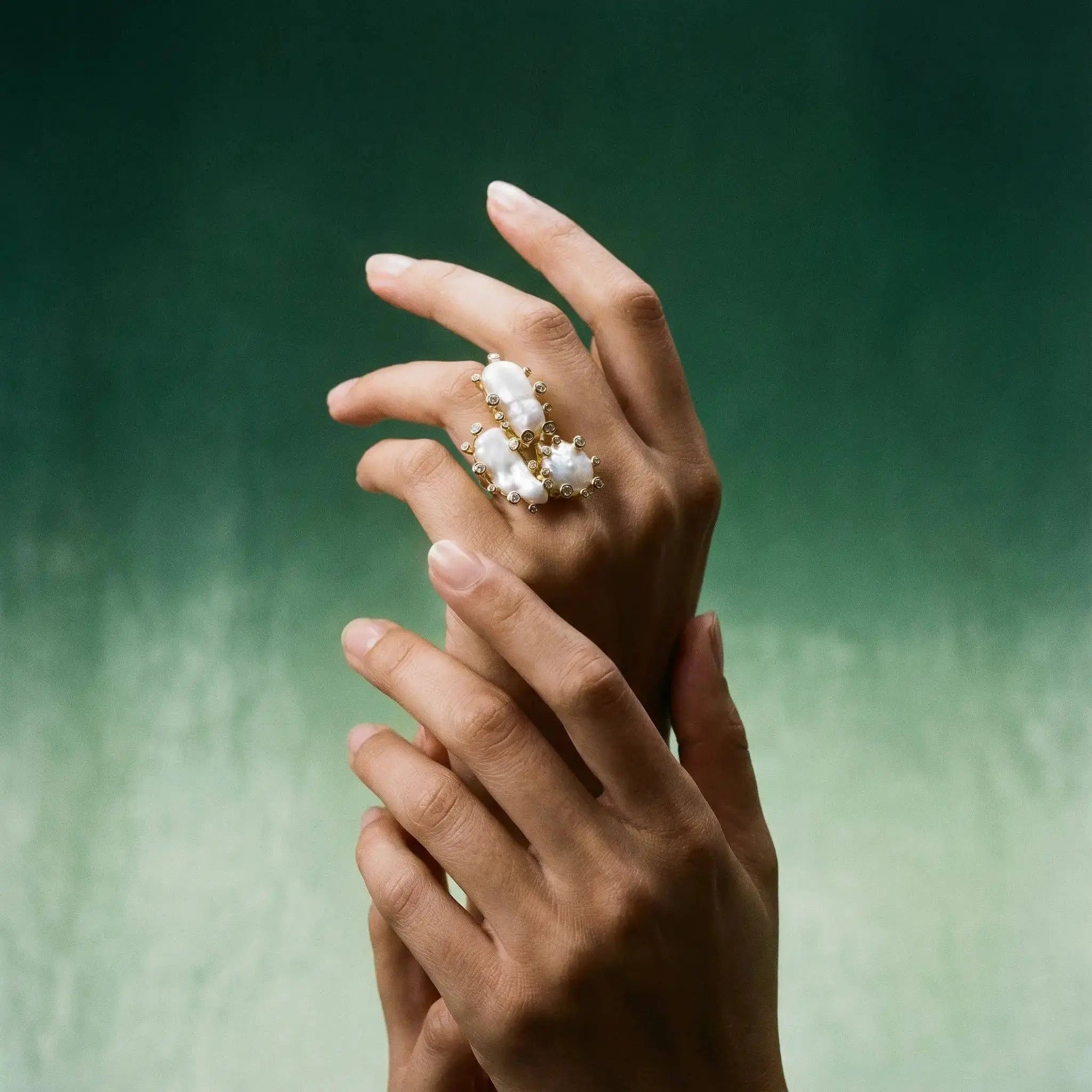 The  Constellations Pearl Ring Vault 9